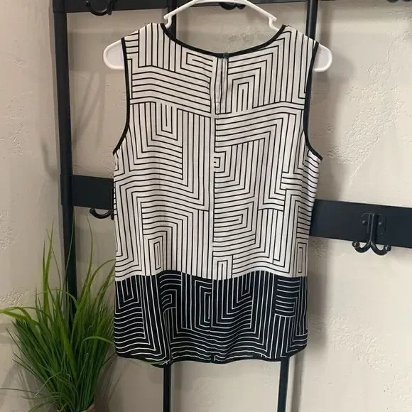 Tommy Hilfiger short sleeve blouse size small - Picture 5 of 9